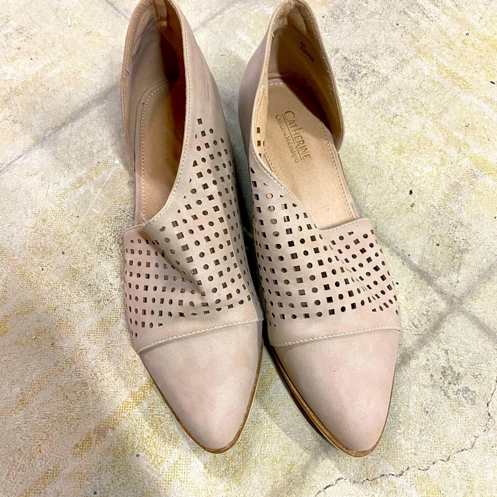 Open side tan shoes
